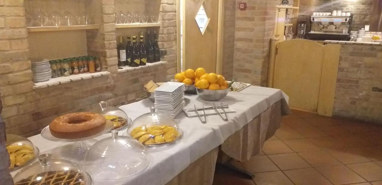 Hotel B&B Resort Fonte La Castellana Sarnano Eksteriør billede